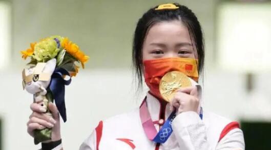 奧運冠軍為什么都愛咬金牌?奧運賽場上第一個咬金牌的人